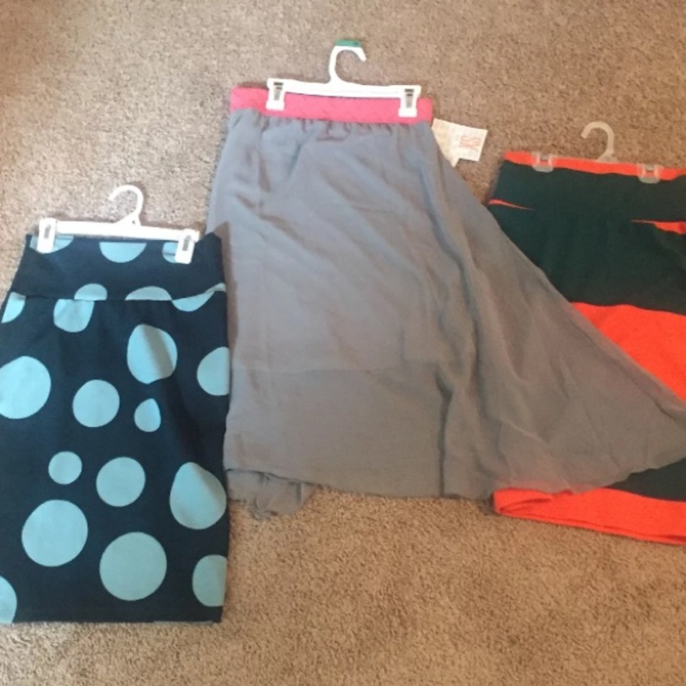 3 Lularoe XS skirts Lola & Cassie